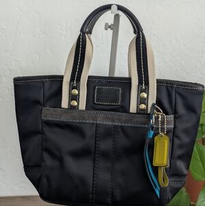 Vintage Coach Hampton Tote Handbag.